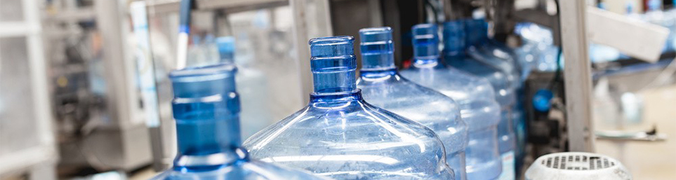 Máquina de soplado de botellas