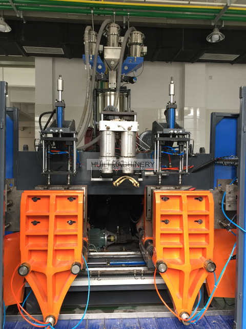 Máquina de moldeo por extrusión-soplado de doble estación