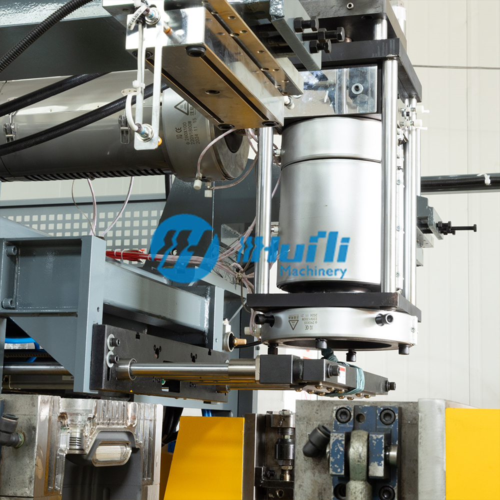 Maquinaria de moldeo por soplado y extrusión completamente automática para botella de aceite de motor y lata de detergente